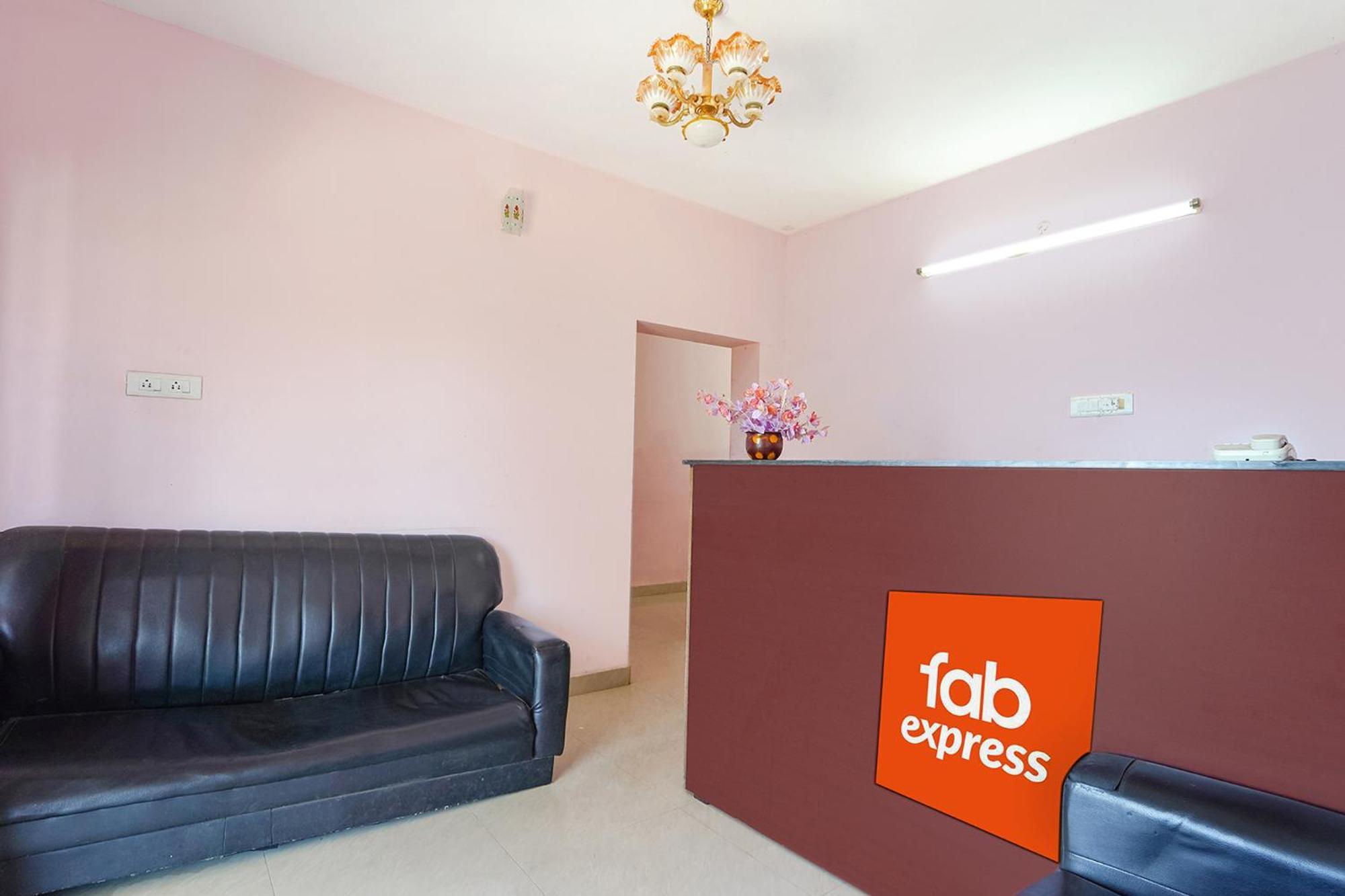 Fabexpress Corner Stone Hotel Kodaikanal Exterior photo